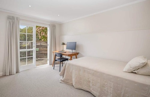 Newtown Casa | Urban Retreat Private and Quiet Home on Hanson St