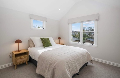 Newtown Casa | Urban Retreat Private and Quiet Home on Hanson St