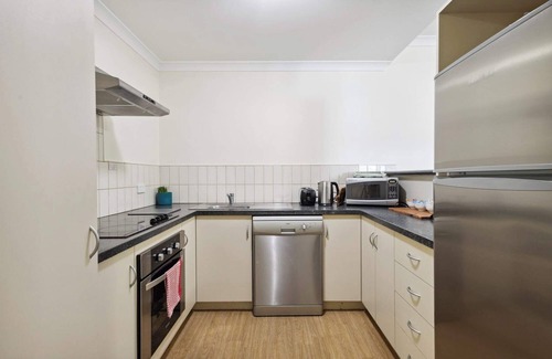 Northbridge Apartamento | Urban Serenity 2 Bedroom Apt with Stunning Views