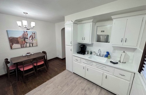 St. Louis Apartamento | Urban South City Retreat by StayLage