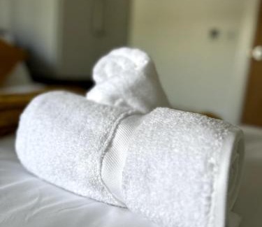 Woking Apartamento | Urban Stay 5 Guests Free Parking
