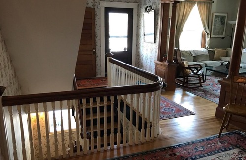 Allston Casa | Urban/Suburban 4-bedroom, 2-bath House for Summer Rental in Brookline, MA