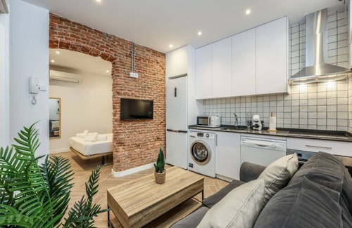 Bellas Vistas Apartamento | Urban Tranquility in Madrid - Ideal for Couples