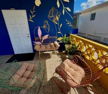 Gobernador Pinero Apartamento | Urban Tropical Oasis in San Juan