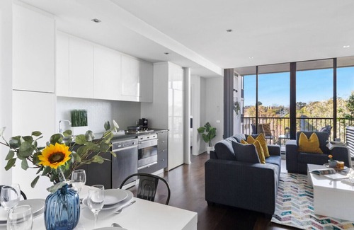 Richmond North Apartamento | Urban Uptown: Stylish Richmond