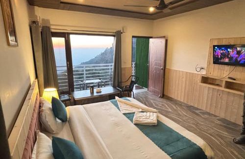 Kasauli Casa | Urban wave 2Bed rooms by Vanasthali