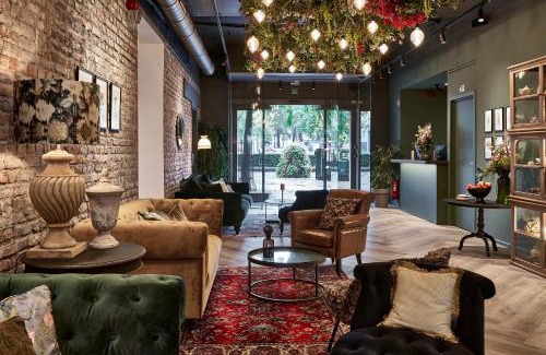 Brussels Hotel | Urban Yard Hotel