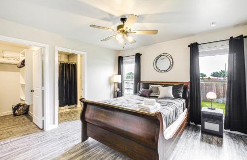 Lubbock Casa | Urbana Cabana Modern Home 8 Mi to Texas Tech!