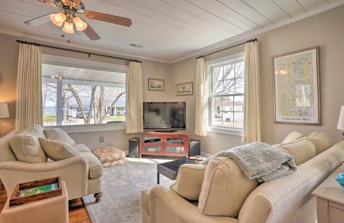Urbanna Casa | Urbanna Cottage with Private Yard and Water Views