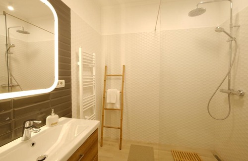 Arad Apartamento | Urbanna Premium - private parking included