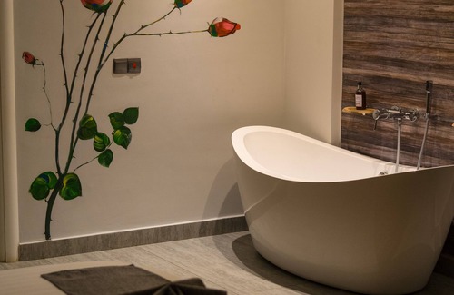 Osu Klottey Hotel | Urbano Hotel