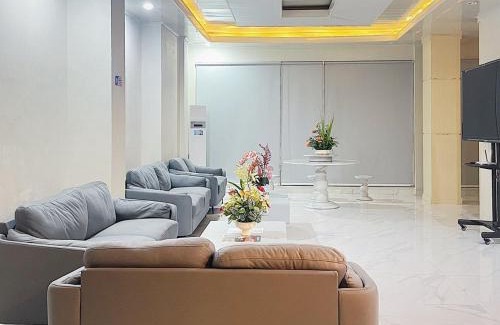 Makassar Hotel | Urbanview Hotel Wollangi Syariah Panakkukang Makassar