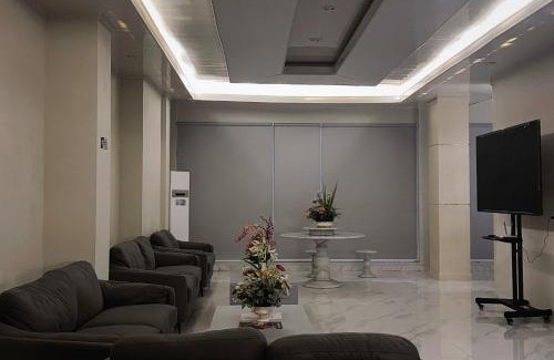 Makassar Hotel | Urbanview Hotel Wollangi Syariah Panakkukang Makassar
