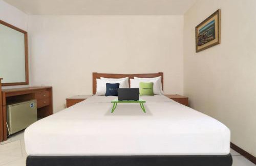 Kemang Hotel | Urbanview Mroom PH Kemang