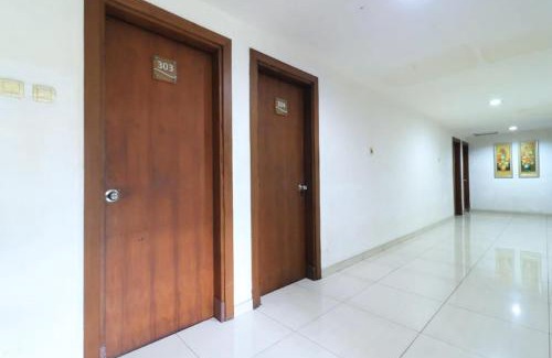 Kemang Hotel | Urbanview Mroom PH Kemang