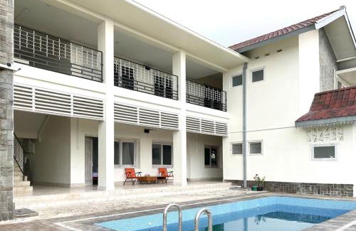 Tretes Hotel | Urbanview Wisma Nirwana Tretes near Cimory Prigen