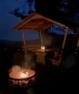 Diex Apartamento | Urige Waldbienenhütte