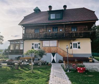 Graz Apartamento | Uriges Bauernhaus mit Blick auf Graz