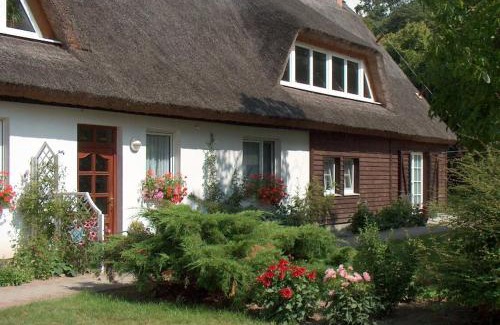 Gingst Casa | Urlaub unterm Rohrdach Privatzimmer