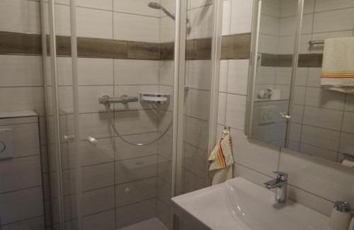 Gingst Casa | Urlaub unterm Rohrdach Privatzimmer