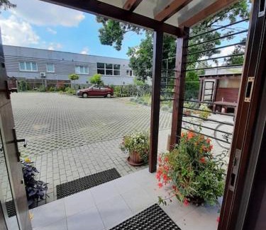 Brynow Apartamento | Urocze Mieszkanie 1 z parkingiem
