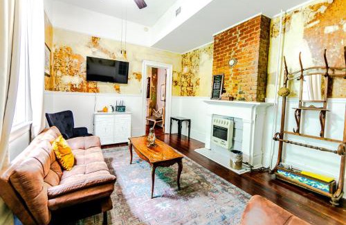 Treme Apartamento | Ursulines Historic Creole Cottage (D) Steps to Qtr