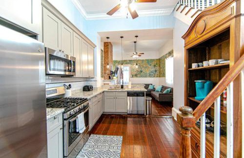 Treme Apartamento | Ursulines Historic Creole Cottage- Steps to Qtr -E