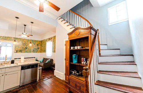 Treme Apartamento | Ursulines Historic Creole Cottage- Steps to Qtr -E