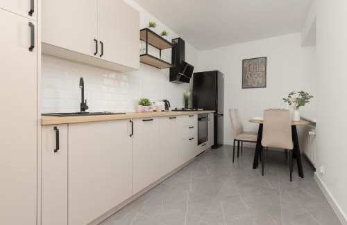 Ursus Apartamento | Ursus Spacious Two-bedroom Apartment by Noclegi Renters