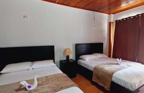 Lagos de El Coyol Cabina | Uruka Lodge
