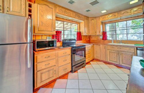 Payson Casa | Beautiful Cabin with Deck on East Verde River!