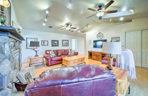 Payson Casa | Beautiful Cabin with Deck on East Verde River!