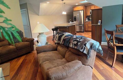 Drayton Plains Apartamento | Cozy modern apartment in a rural setting but 10 minutes from everything!