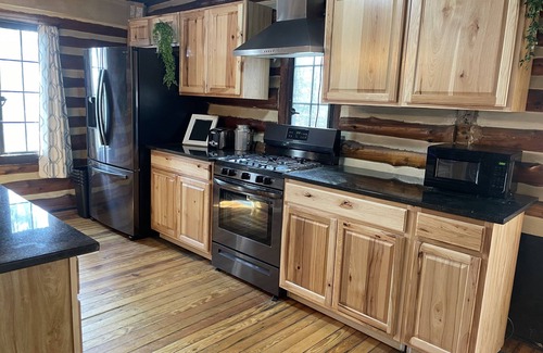 Drayton Plains Casa | The little Log Lodge