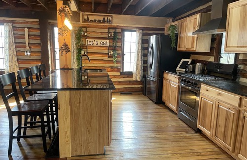 Drayton Plains Casa | The little Log Lodge