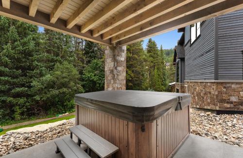 River Run Villa | Alcove 77 by Summit County Mountain Retreats
