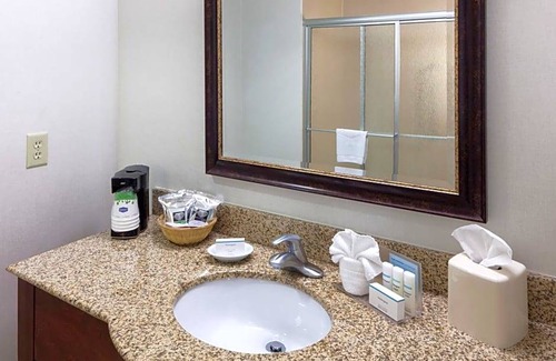 Southwest Colorado Springs Hotel | Hotel de 3 estrellas ∙ Hampton Inn & Suites Colorado Springs/I-25 South
