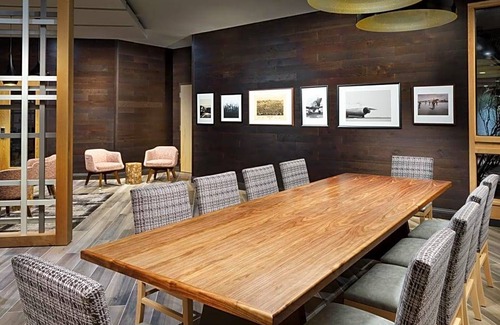 Southwest Colorado Springs Hotel | Hotel de 3 estrellas ∙ DoubleTree by Hilton Colorado Springs