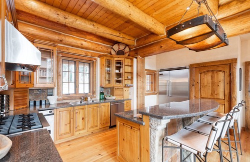 Mountain Village Cabina | Ute Lodge by AvantStay | Cozy Expansive Mountain Home | Close to the Slopes!