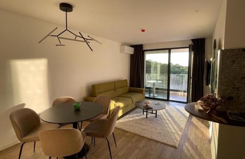 Dugis Apartamento | Uzelac apartment with pool