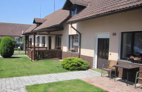 Chrast Casa | Válův dvůr Maštal