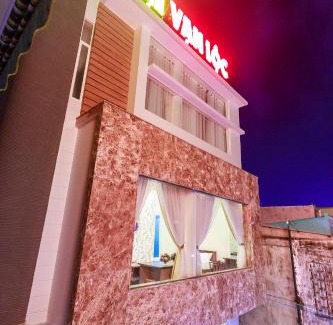 Ninh Kieu Hotel | VẠN LỘC HOTEL
