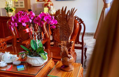 Ninh Kieu Hotel | VẠN LỘC HOTEL