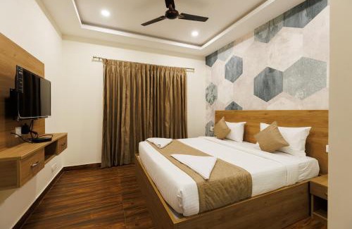 West Mambalam Hotel | V V Grand