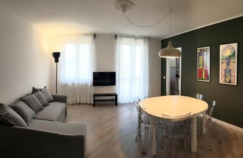 Trecate Apartamento | V12 Apartments - Trecate