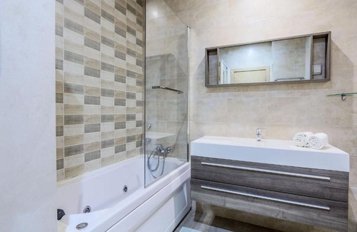 Mosqueira Villa | V4, Villa Jardins Branqueira3 near Beach, Albufeira