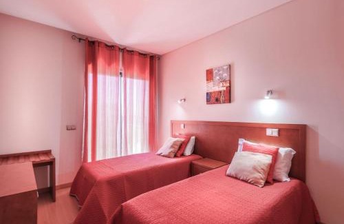 Mosqueira Villa | V4, Villa Jardins Branqueira near Beach, Albufeira