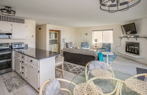 Gearhart Condominio | V484 2 Bedroom 2nd Floor ADULTS ONLY, No Cleaning Fees