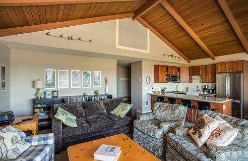 Gearhart Condominio | V486 is a 2 bedroom fully equipped condo on the 3rd floor of Pacific View.