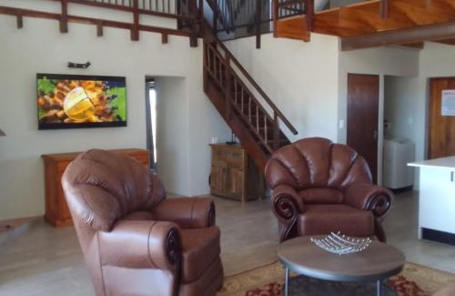 Metsimaholo Casa | Vaal Dam Getaway